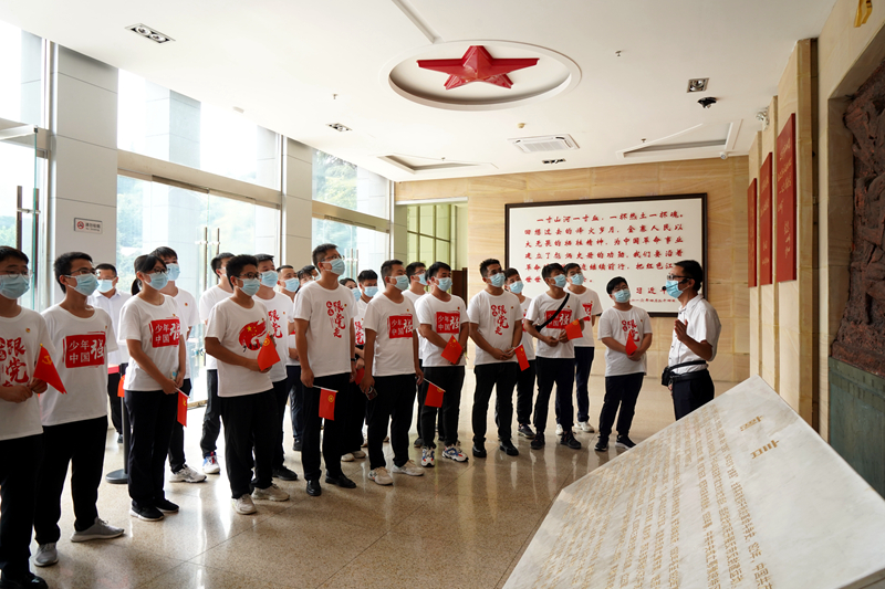 公司團委開展“喜迎二十大、永遠跟黨走、奮進新征程”主題團日活動7